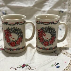 Otagiri Red and Green Holiday Decor Mugs set of 2